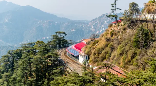 mall road in Kasauli