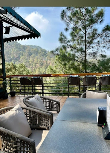 rooftop cafe in Kasauli